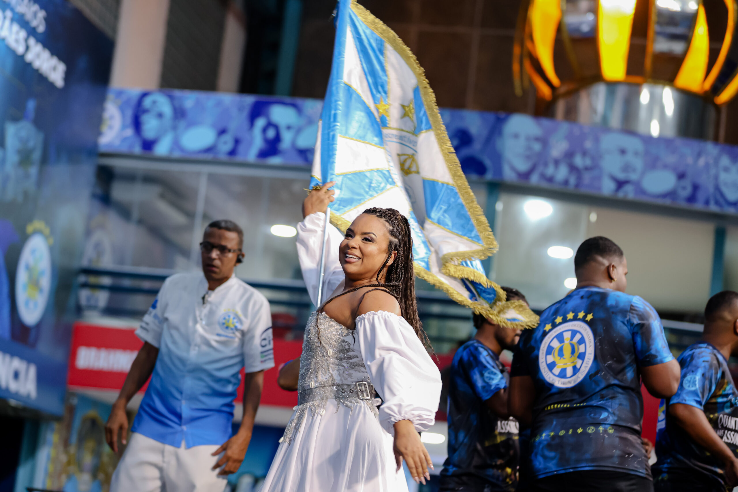 Unidos de Vila Isabel divulga três obras classificadas para semifinal de disputa de samba do Carnaval 2025