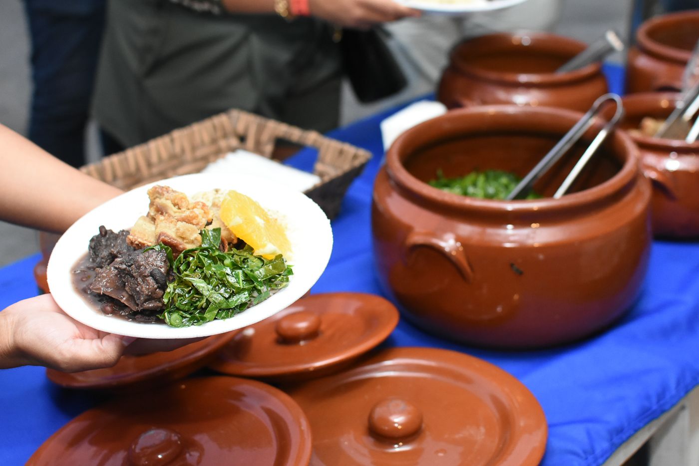 Portela apresenta samba-enredo de 2025 em sua tradicional feijoada